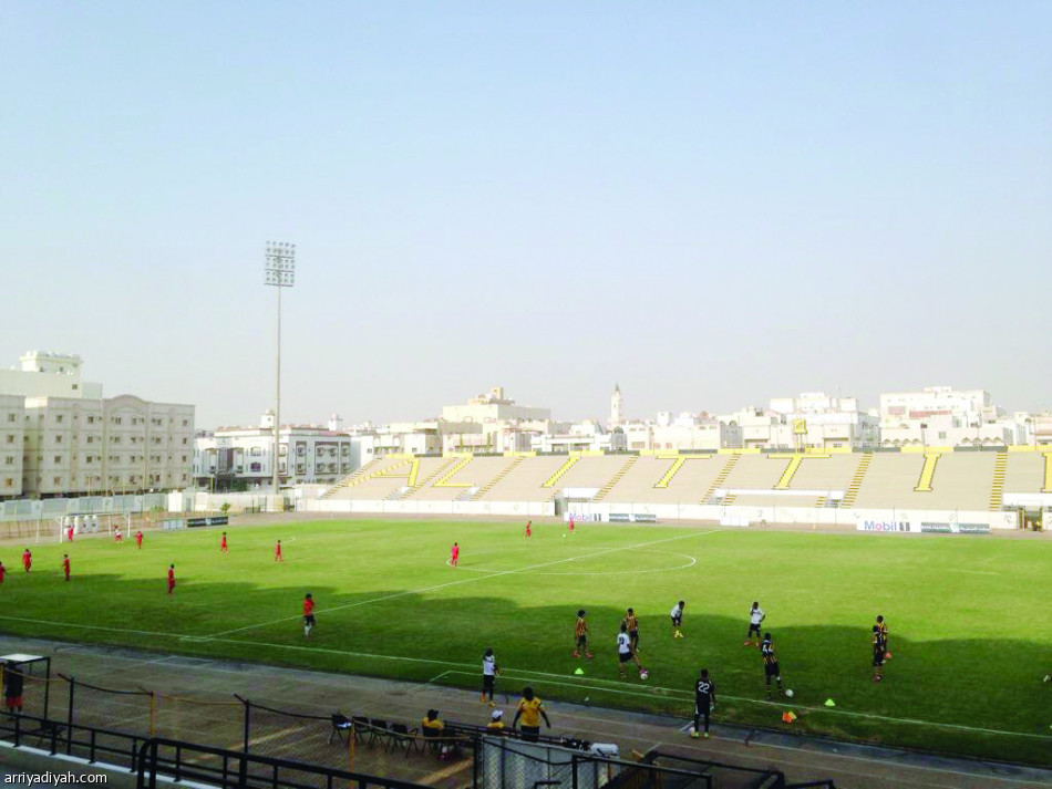 إهمالهم تسبب في إلغاء مباراة الاتحاد والاتفاق