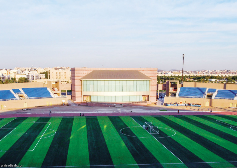 المدرجات
تعطل ملعب جامعة المؤسس