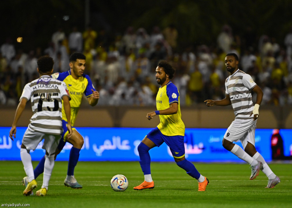 النصر يقبل «هدية» الهلال.. ويلاحق الاتحاد