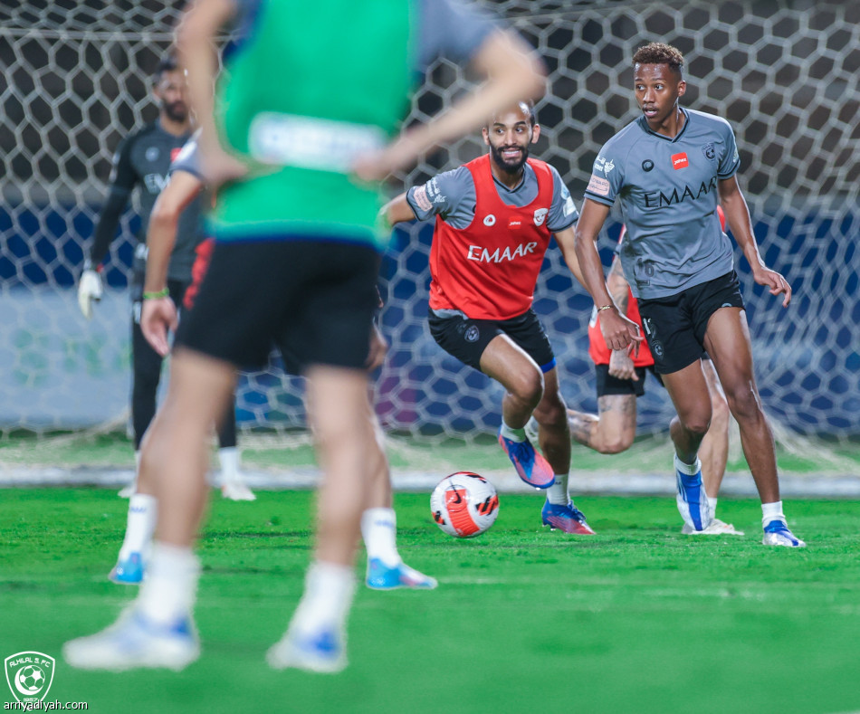 الهلال.. الفرج وكاريلو يتدربان.. وبيريرا يفحص الجهاز التنفسي