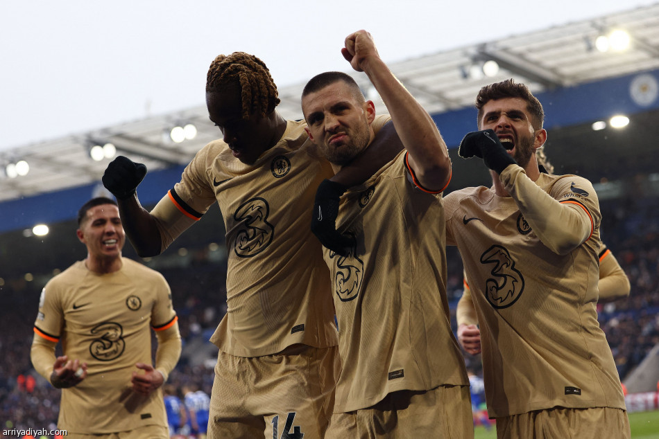 Chelsea versloeg Leicester met drie punten verschil
