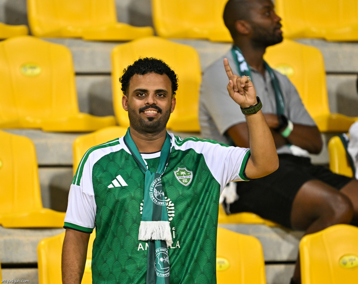 حامل اللقب ينتصر