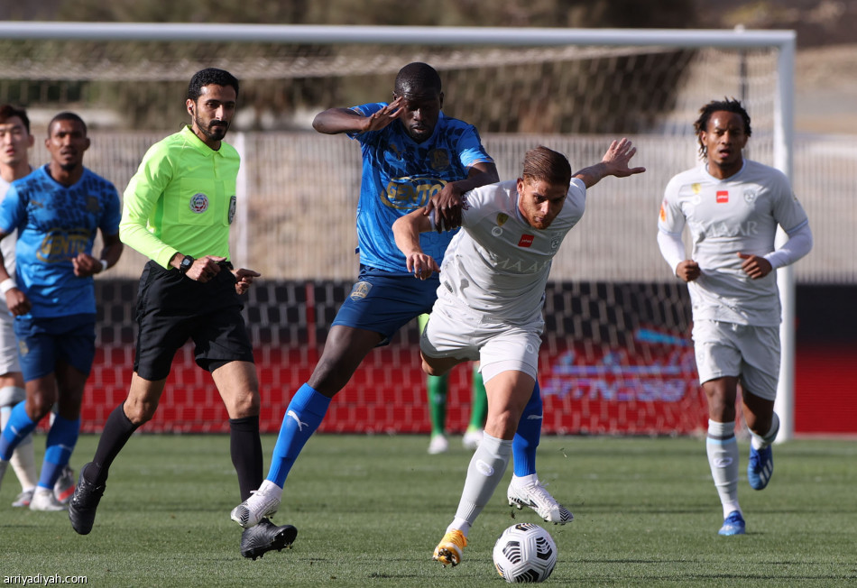 الهلال يفجر غضبه في شباك العين