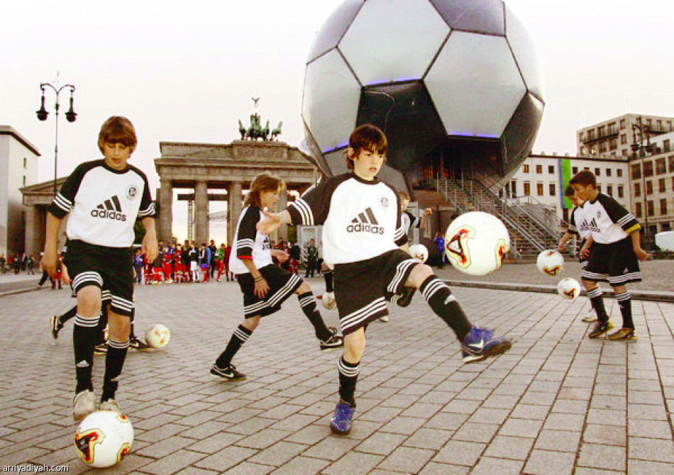 أحلام عيد تكلف مليار يورو