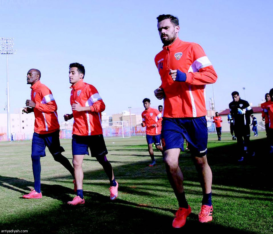 كوستاس يطالب الفيحاء بنسيان الانتصارات