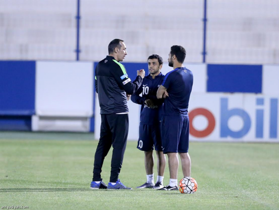 الهلال يتجاوز خسارة الاهلي ويبدأ اعداده لنصف نهائي 