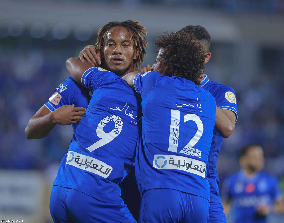 الهلال يضرب بالـ5