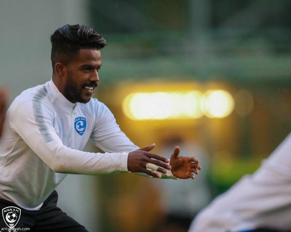 تحت الأمطار.. الهلال ينطلق في لينز