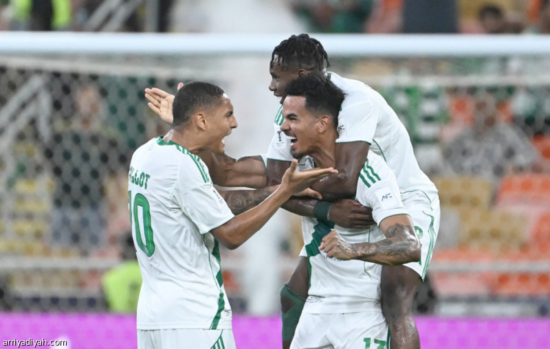 الأهلي يعود إلى النهائي