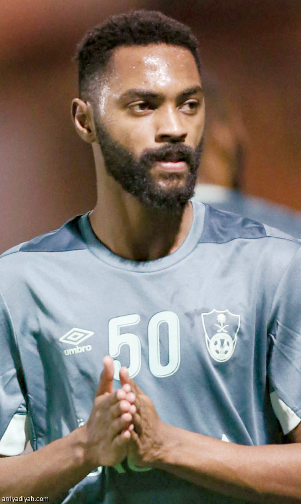 المحمدي يواجه النصر