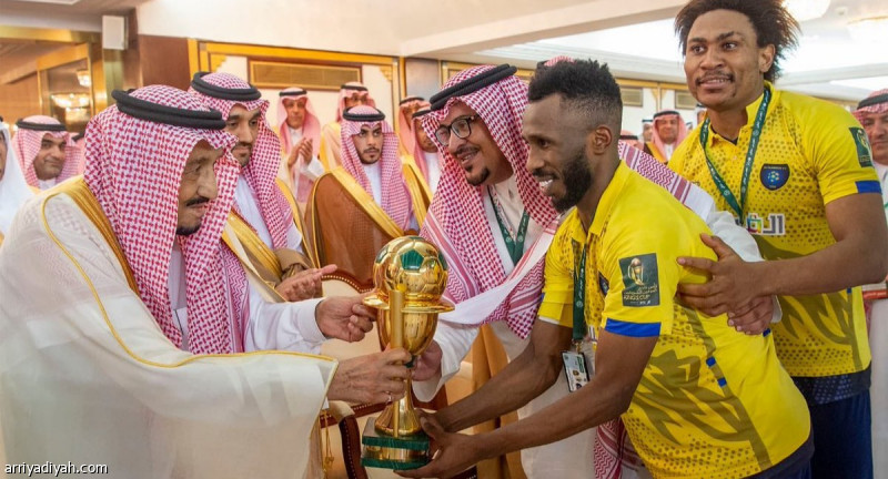 الملك سلمان يتوج التعاون بالكأس الأغلى