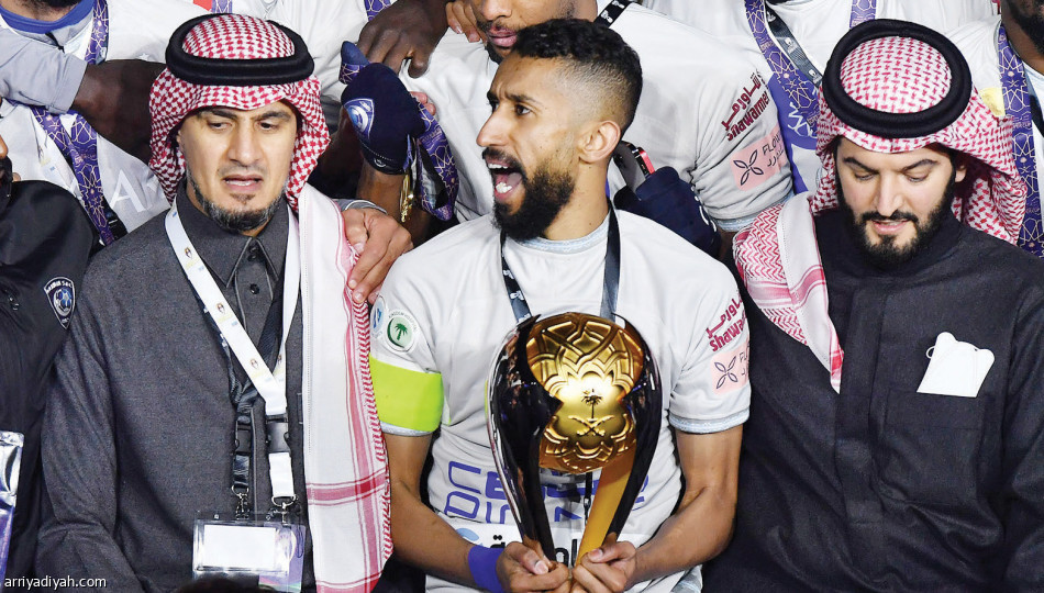 الأزرق..
3 بطولات في 221 يوما