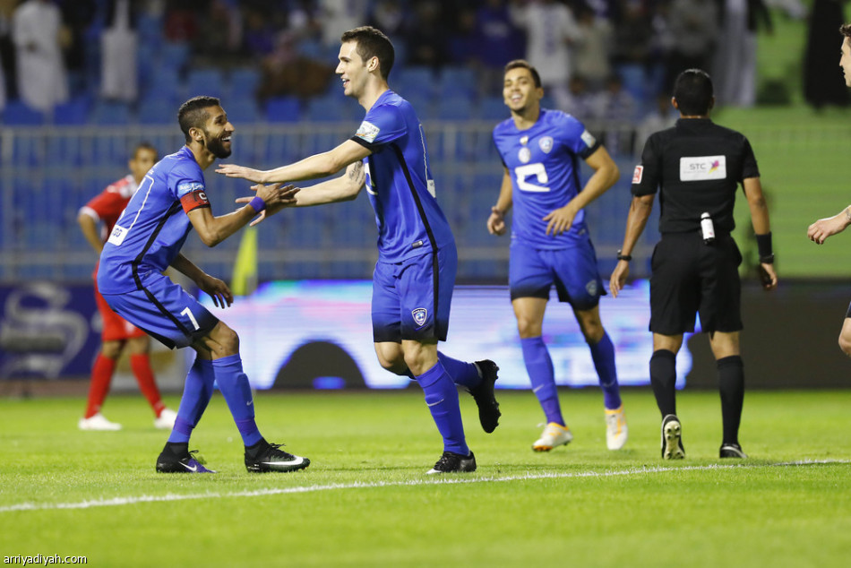 بعد جولة شهدت 26 هدفاً و28 إنذاراً و4 حالات طرد : الهلال الأقوى هجوماً ودفاعاً في دوري جميل