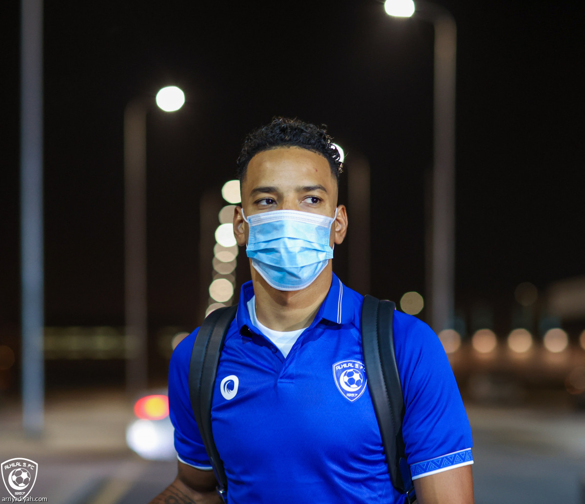 الهلال إلى دبي