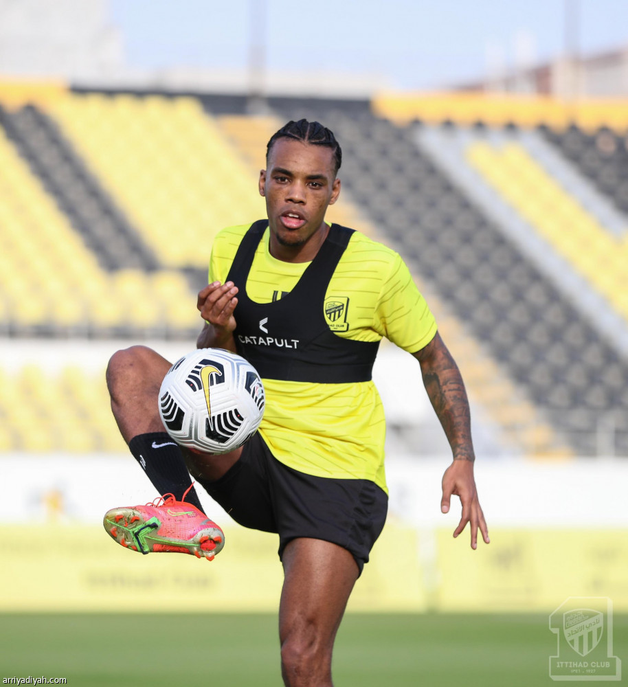 الاتحاد يستعيد الدوليين..والآسيوي يزور النادي