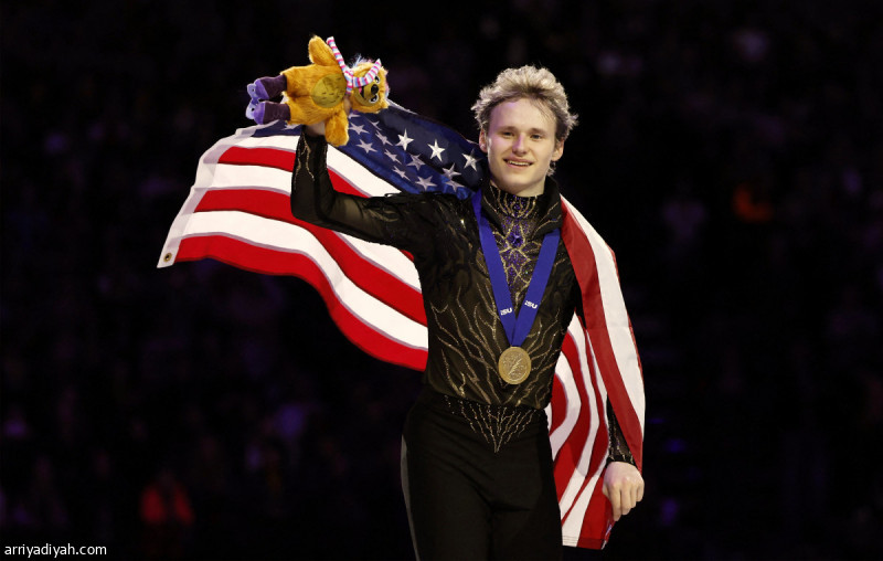 الثالثة تواليا.. مالينين يتوّج بتزلج العالم