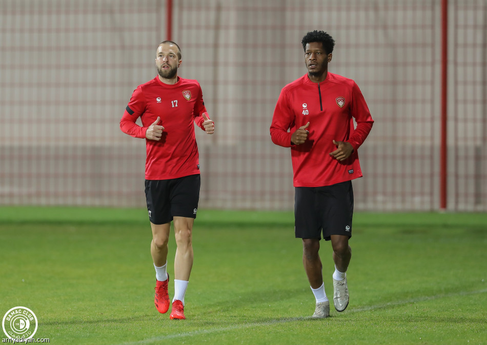 مدرب ضمك يريح اللاعبين 48 ساعة