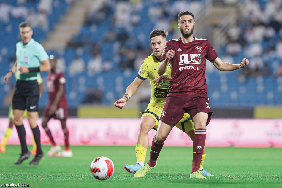 أفقده 10 نقاط..
القاتل يعطل التعاون