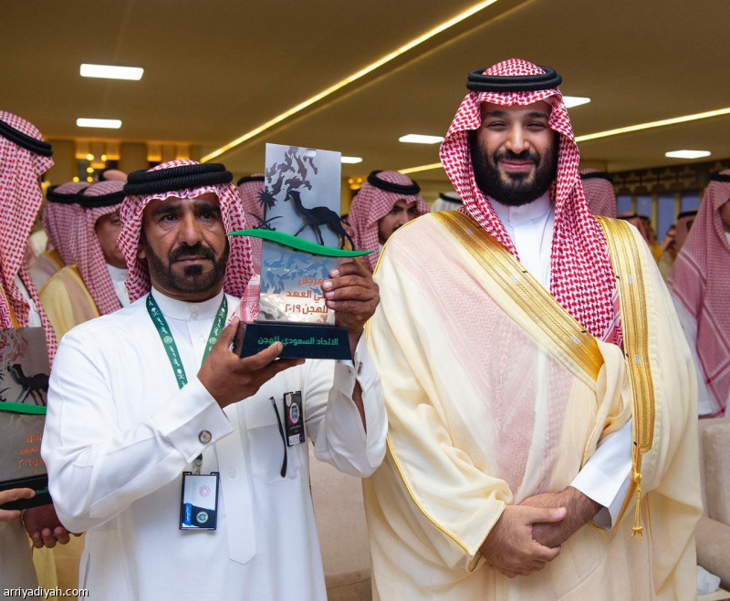 ولي العهد يرعى ختام مهرجان الهجن الثاني