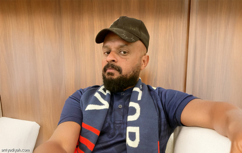 رحالة يسير 120 كيلو متر بعد صعود أبها