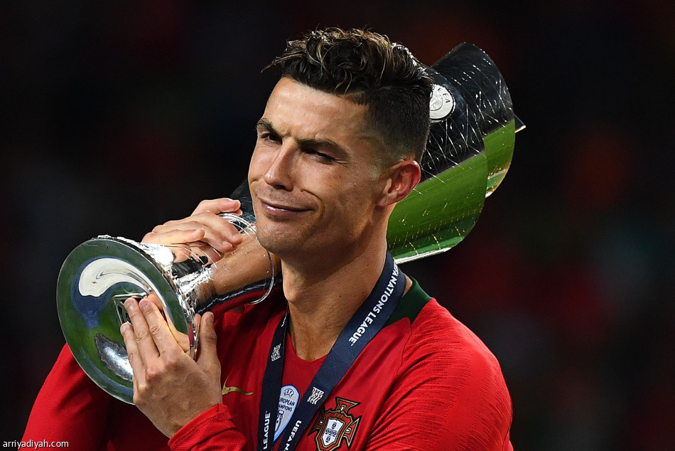 رونالدو هدافا للدوري الأوروبي.. وسيلفا أفضل لاعب