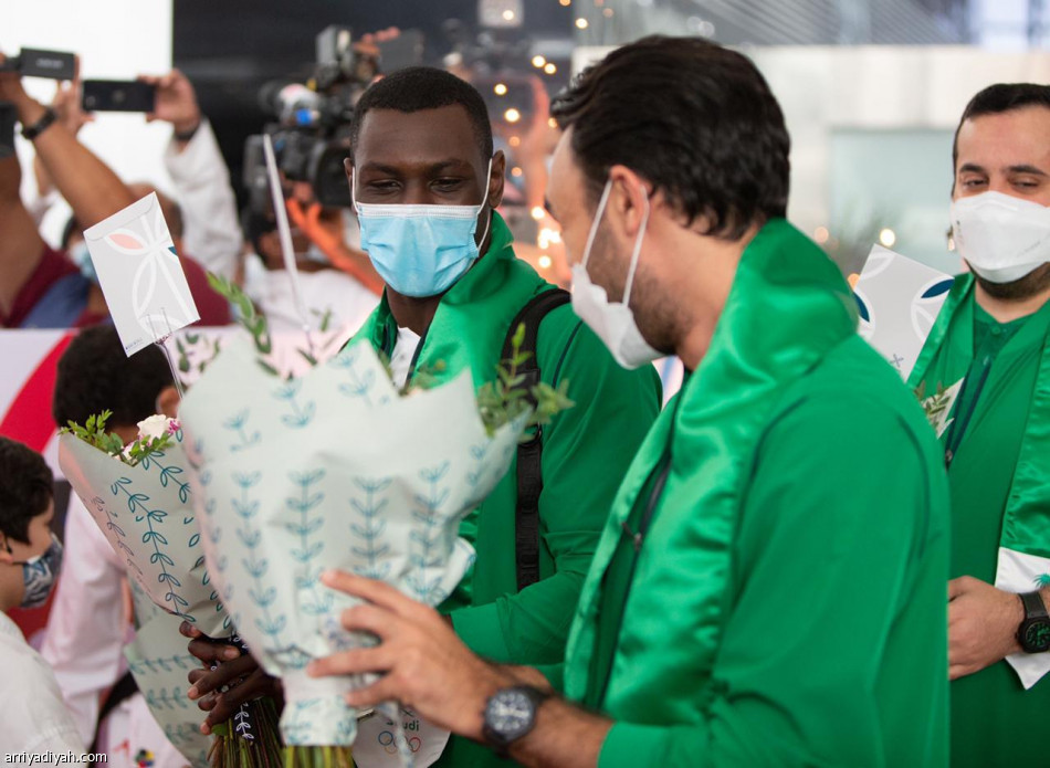 استقبال الأبطال لطارق حامدي في جدة