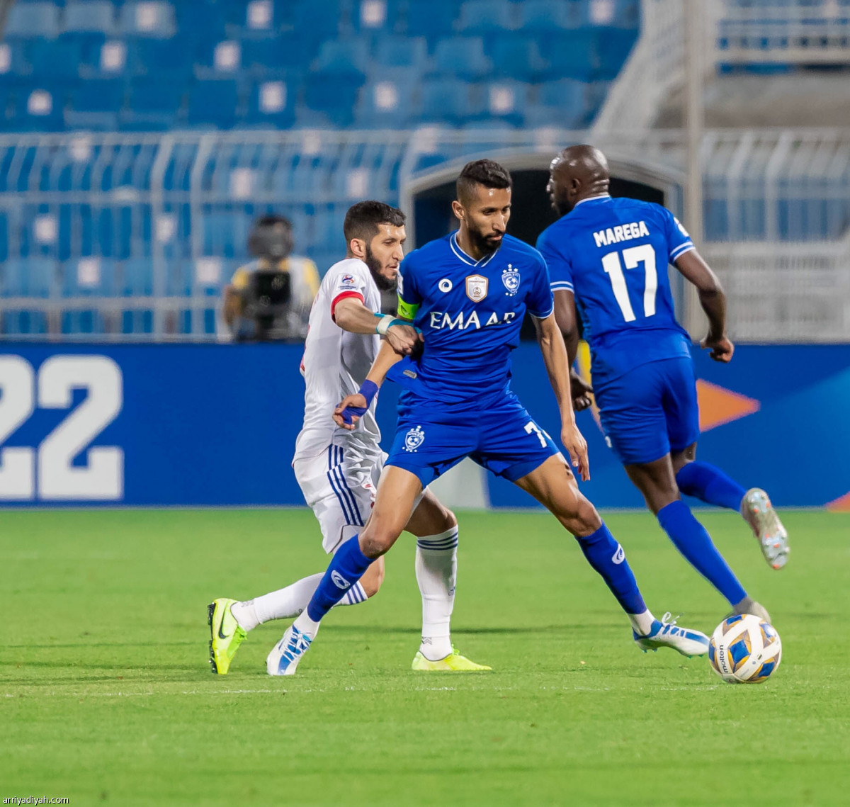 الهلال يرفض السقوط