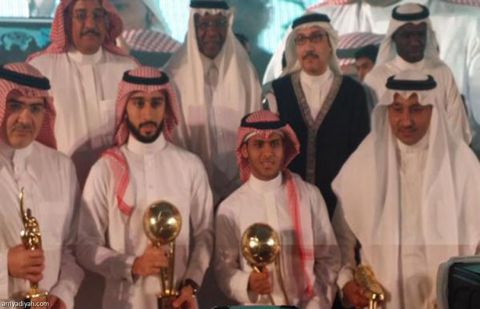 السهلاوي أفضل لاعب بالموسم و3 جوائز للأهلي