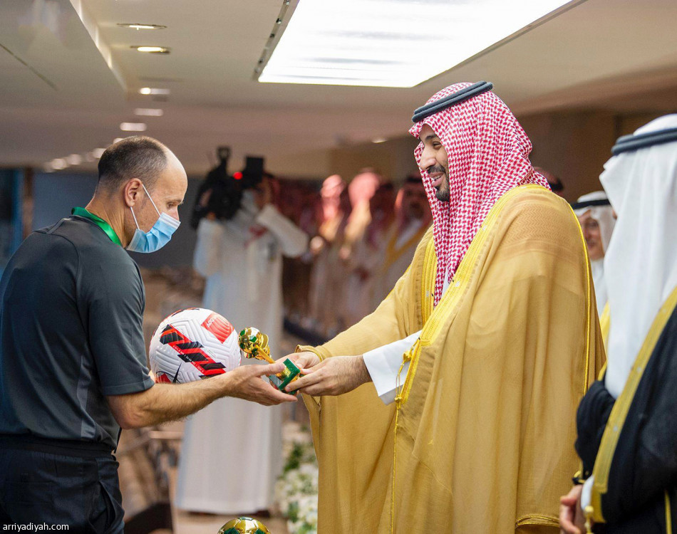 ولي العهد
يتوج الفيحاء بكأس الملك