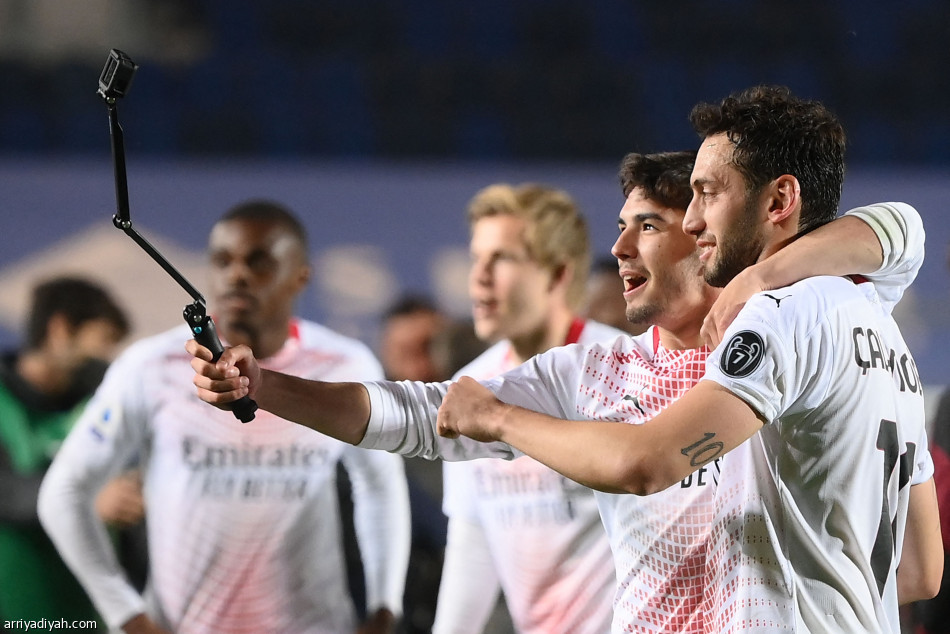 ميلان ويوفنتوس يصعدان إلى الأبطال