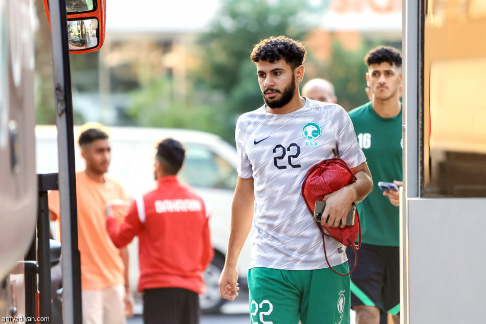 الأخضر
يستعيد مران