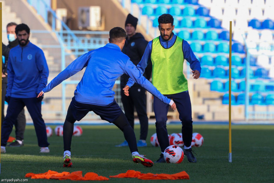 هورفات يجهز الباطن قبل الهلال بـ«مناورة»