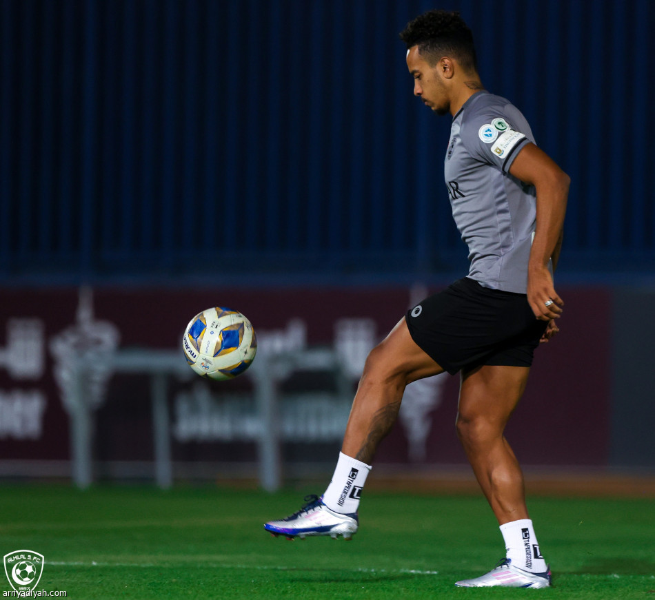 سالم يدخل تدريبات الهلال الجماعية