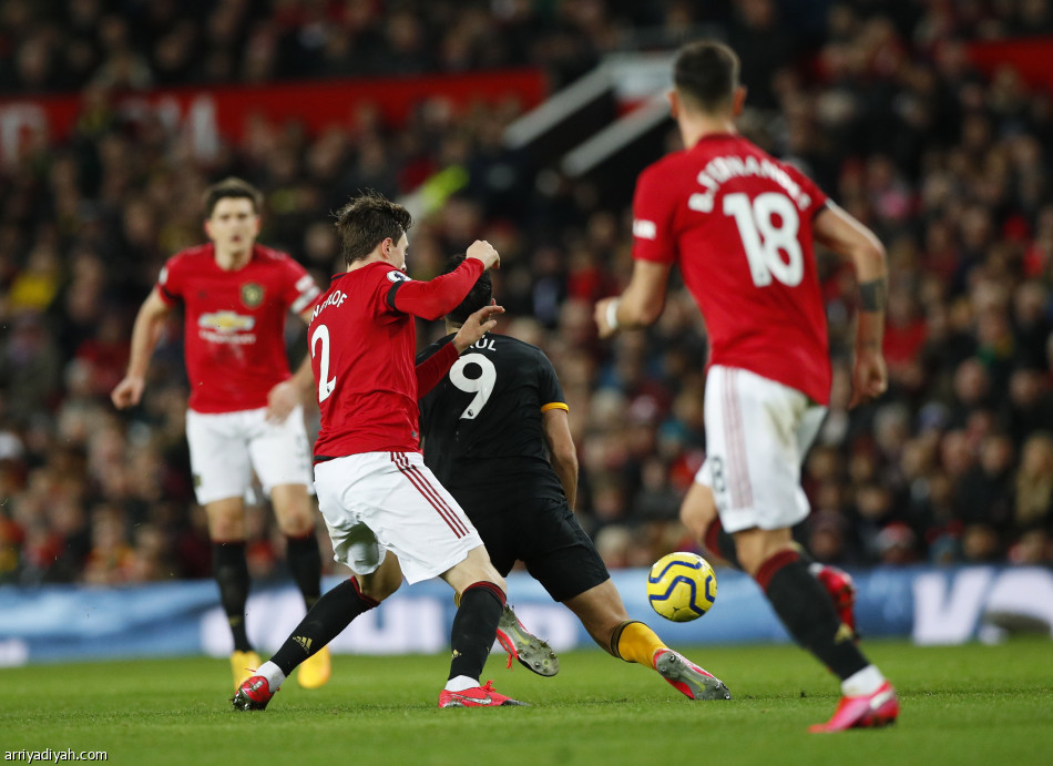 يونايتد يكتفي بالتعادل مع ولفرهامبتون