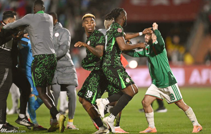 اشتباكات اللاعبين والإعلاميين تفتح تحقيقات