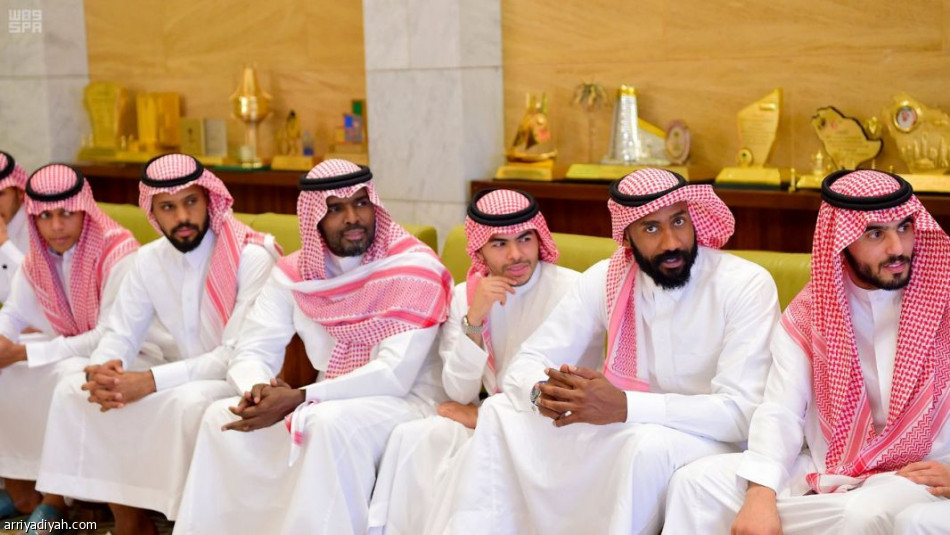 أمير الرياض يستقبل أبطال الدوري