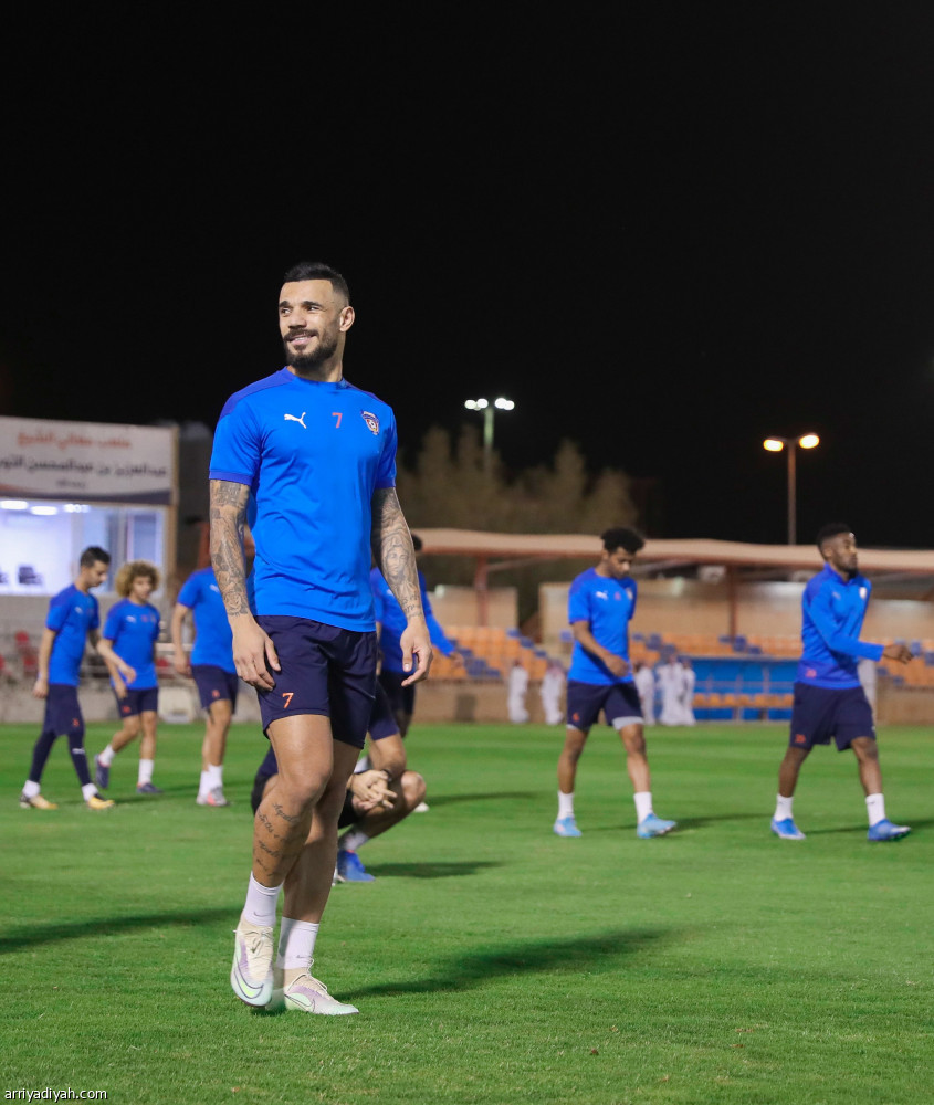 رازوفيتش يعتمد تكتيك مواجهة الهلال