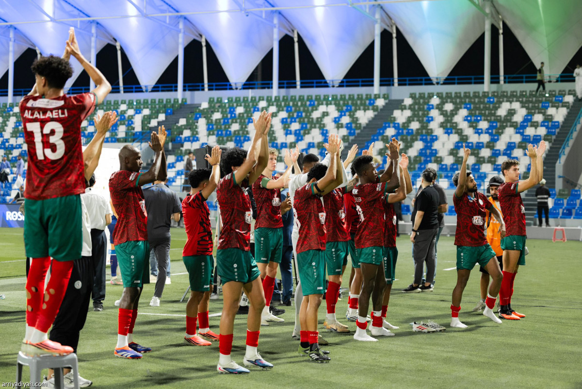 الأفراح مستمرة