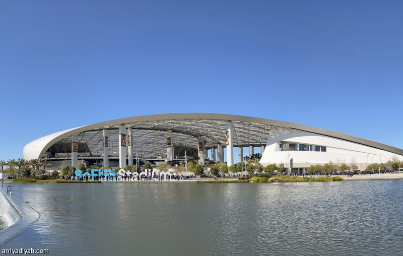 World Cup stadium staff consider strike