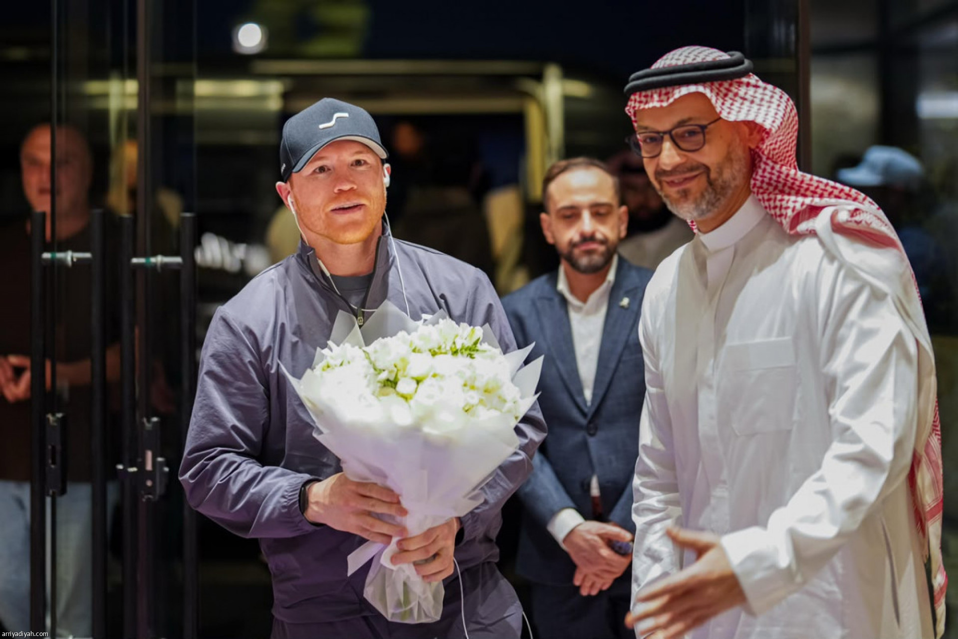 Canelo arrives in Riyadh ahead of fight with Mbili