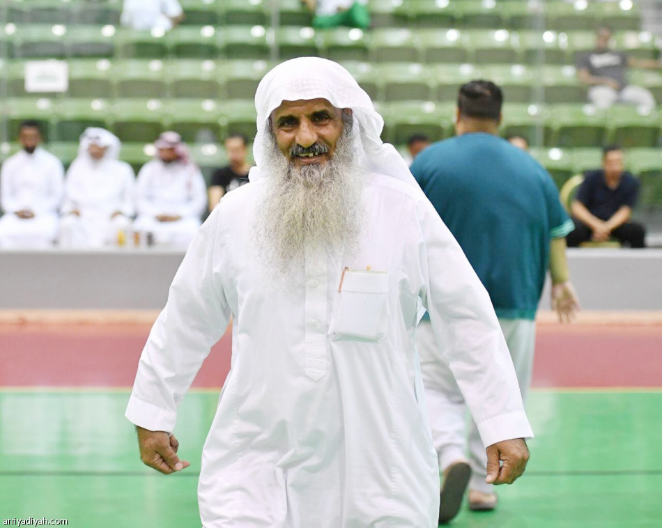 الأحمري: 40 عاما لم أغب.. الزبيدي: لا أنسى الثمانية