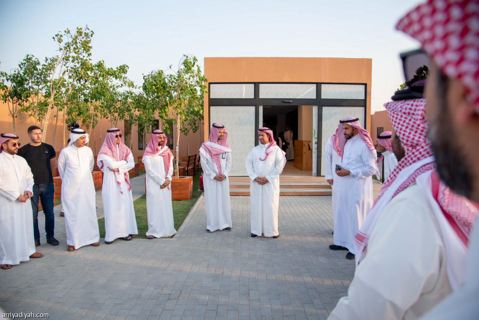 «الرياض الخضراء» يواصل تشجير الأحياء السكنية