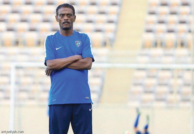 هذال:
توّجوا الهلال باللقب