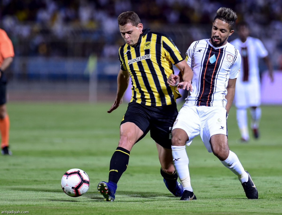 بالتخصص.. الشمراني يعمق جراح الاتحاديين