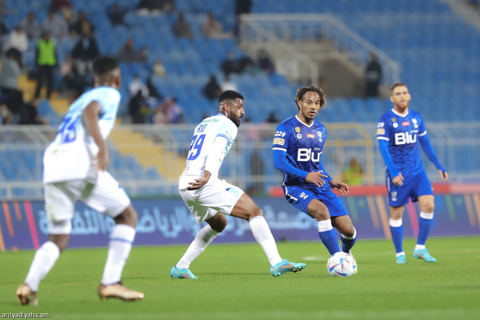 الهلال يعتلي صدارة دوري روشن