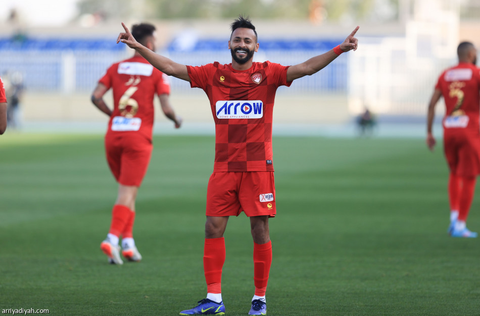 بهدف قاتل.. ضمك يعبر الرائد