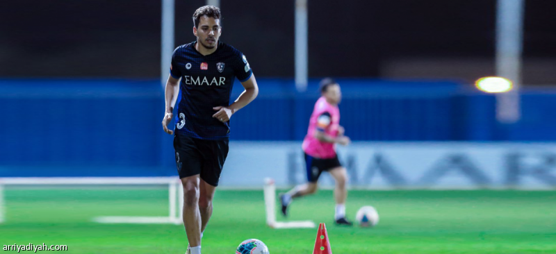 الهلال يبقي إدواردو حتى نهاية الموسم