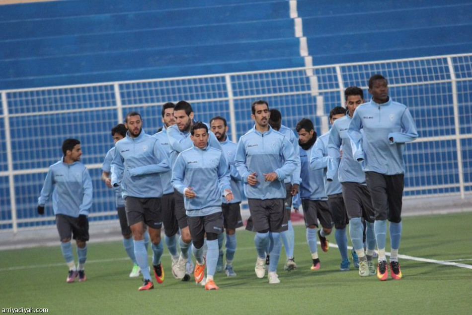 القروني يطالب لاعبيه بنسيان مواجهة التعاون