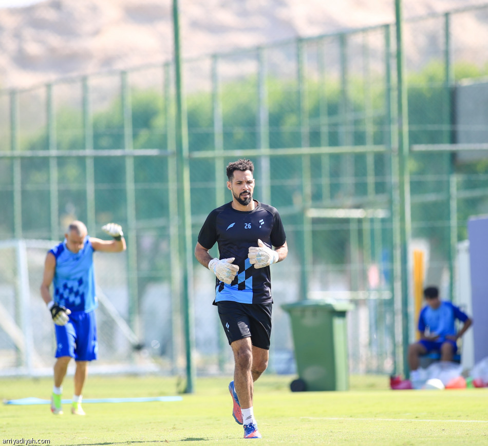 الفتح ينتقل إلى أبوظبي قبل مواجهة النصر