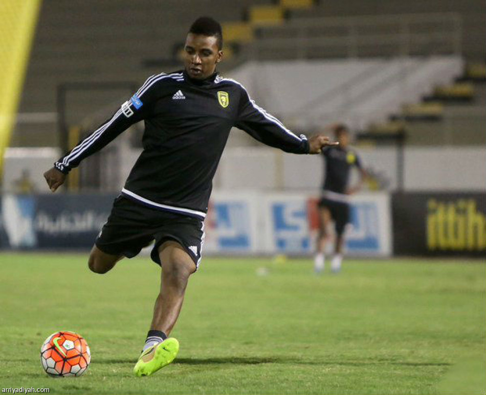في الاتحاد : مونتاري وريفاس    ok